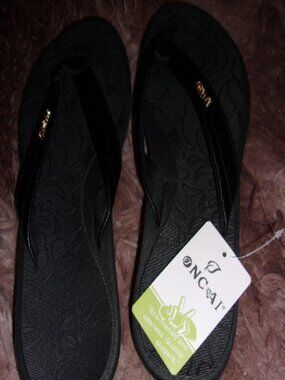ONCAI Comfortable Flip Flops Women's US 8.5 black Slip On Thong Sandals New